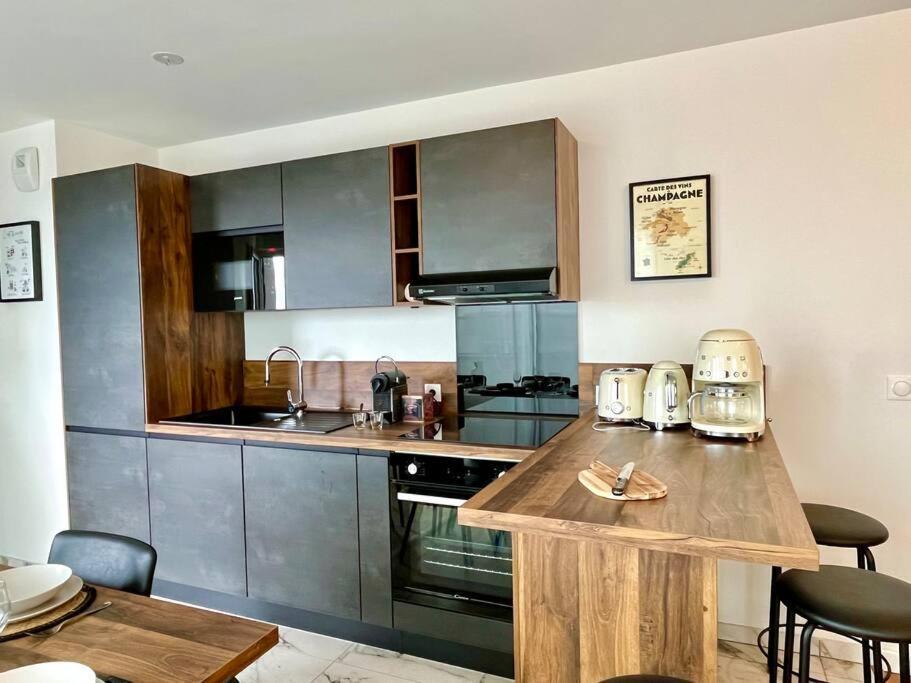 Hermes - Reims En Grand Apartment Екстериор снимка